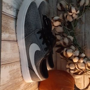 Nike SB Sneakers